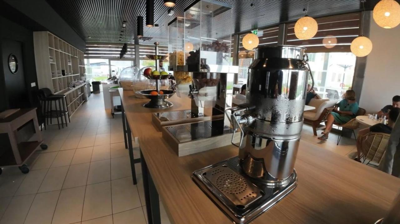 Ibis Styles Mayotte Aeroport Pamandzi Εξωτερικό φωτογραφία